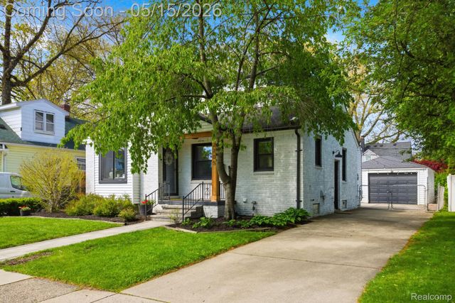 2705 Gardner Avenue, Berkley, MI 48072
