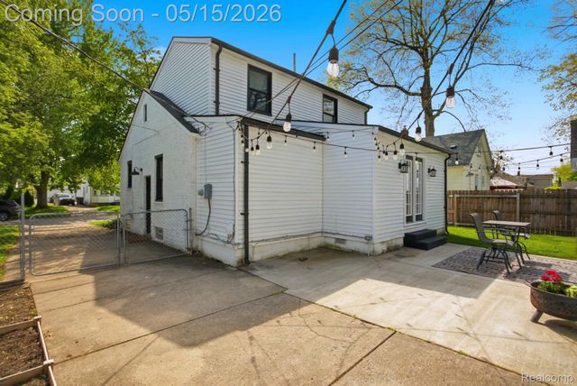 2705 Gardner Avenue, Berkley, MI 48072