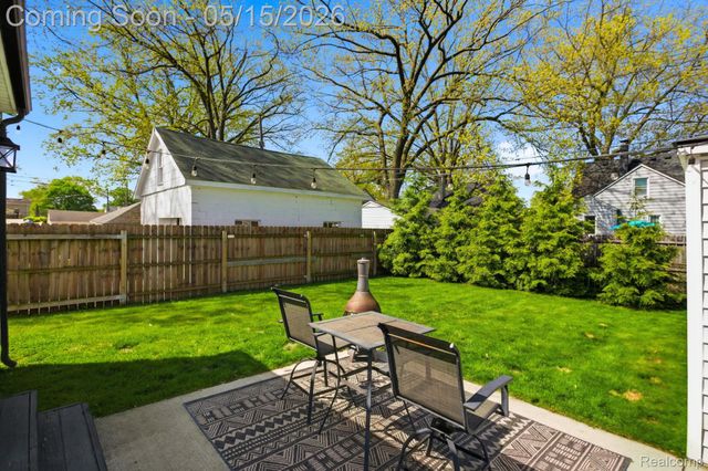 2705 Gardner Avenue, Berkley, MI 48072