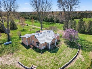 2707 W Hansen Road, Victory Twp, MI 49431