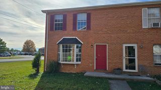 214 NOTTOWAY DR, Stephens City, VA 22655