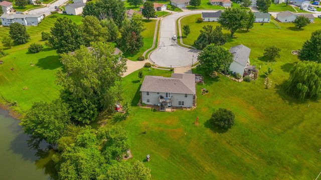 1370 LYRIC CT, Boonville, MO 65233