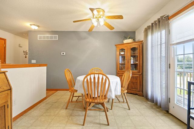 1370 LYRIC CT, Boonville, MO 65233