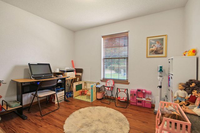 1370 LYRIC CT, Boonville, MO 65233