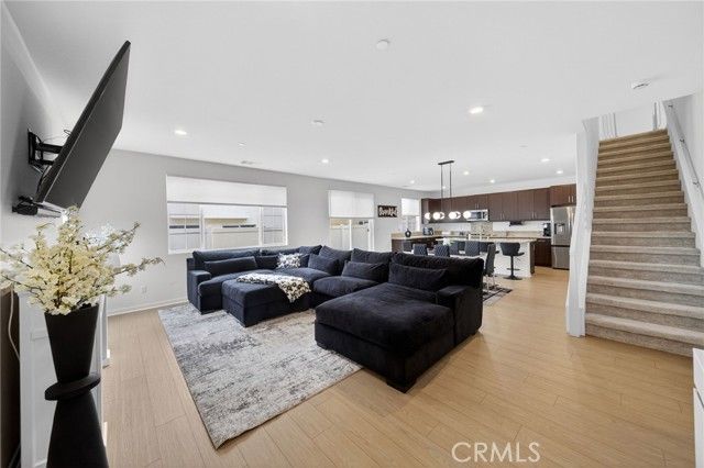 587 Holston, Rialto, CA 92377