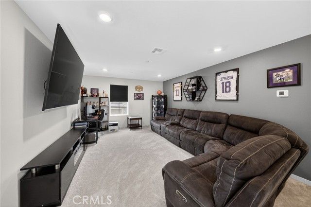 587 Holston, Rialto, CA 92377