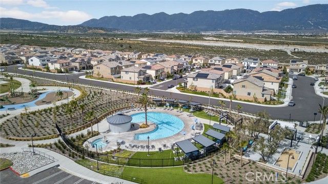 587 Holston, Rialto, CA 92377