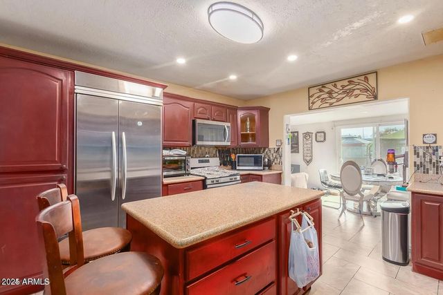 3121 W GREENWAY Road, Phoenix, AZ 85053