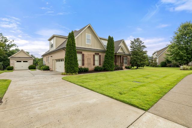 1118 Averwater Run, Murfreesboro, TN 37128