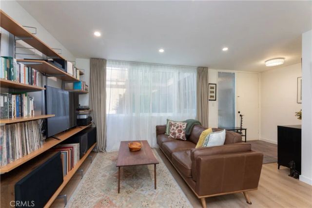 210 Grand 102, Long Beach, CA 90803