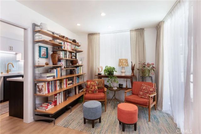 210 Grand 102, Long Beach, CA 90803