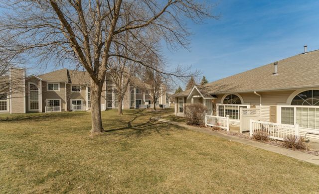 1988 Waterford Place SW, Rochester, MN 55902