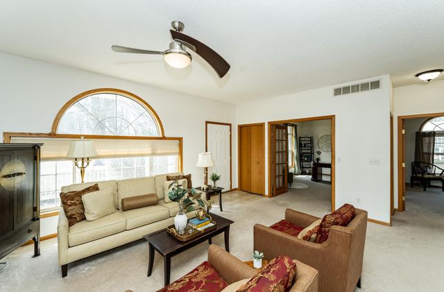 1988 Waterford Place SW, Rochester, MN 55902