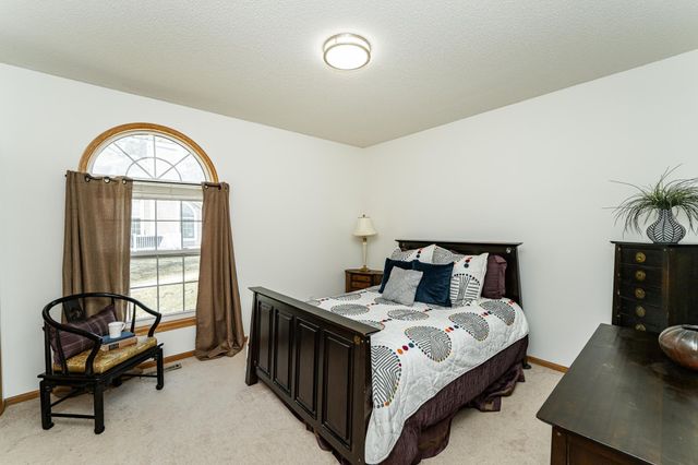 1988 Waterford Place SW, Rochester, MN 55902