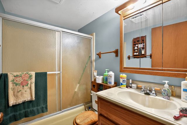 21364 Burr Oak Road, Harvard, IL 60033