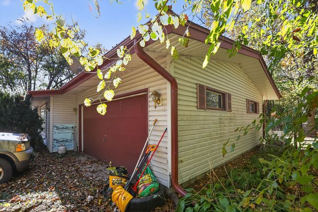 21364 Burr Oak Road, Harvard, IL 60033