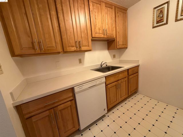 555 Pierce St 1021, Albany, CA 94706