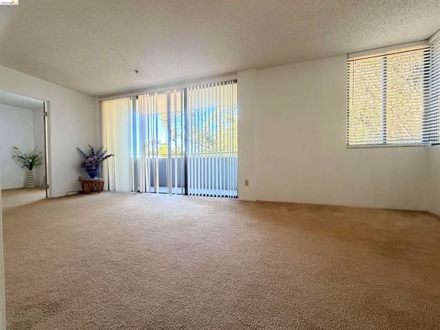 555 Pierce St 1021, Albany, CA 94706