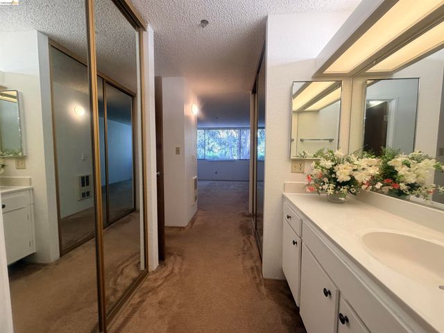 555 Pierce St 1021, Albany, CA 94706