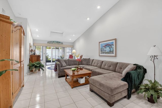 10039 Andrea Lane A, Boynton Beach, FL 33437