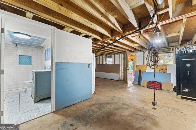 175 Cherokee Drive, Jackson, GA 30233