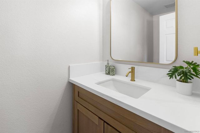 5878 Mission Center A, San Diego, CA 92123