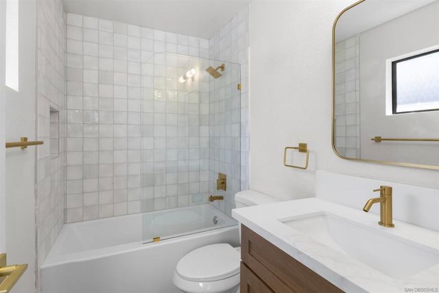 5878 Mission Center A, San Diego, CA 92123