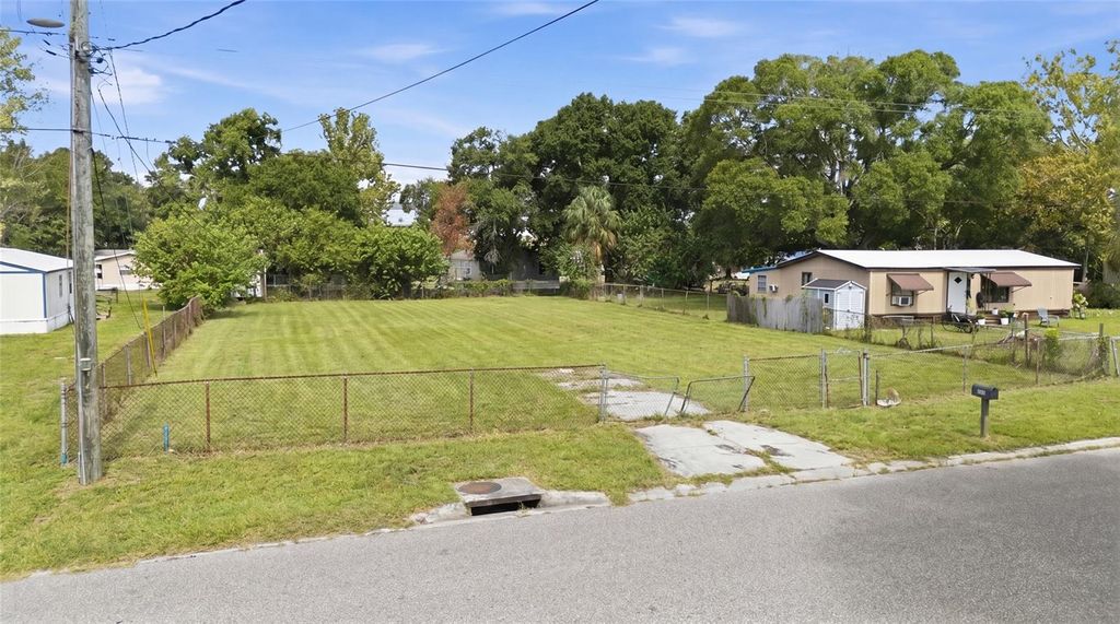 5013 DACCA DRIVE, Tampa, FL 33619