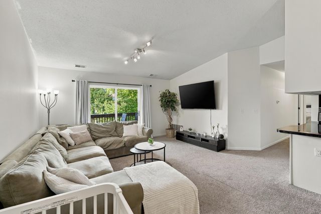 9634 Sawgrass Court 7, Van Buren Twp, MI 48111