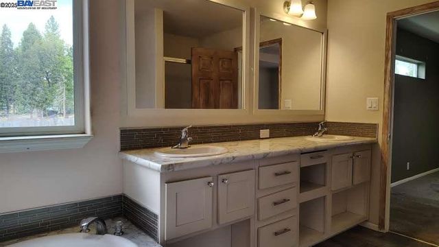 13742 Endicot Cir, Magalia, CA 95954