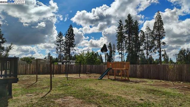 13742 Endicot Cir, Magalia, CA 95954