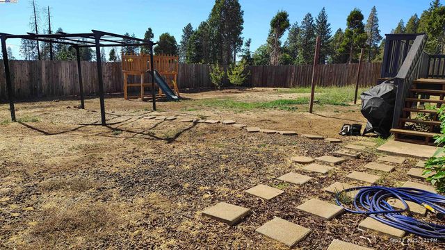 13742 Endicot Cir, Magalia, CA 95954