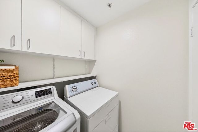 333 Westminster Avenue 402, Los Angeles, CA 90020