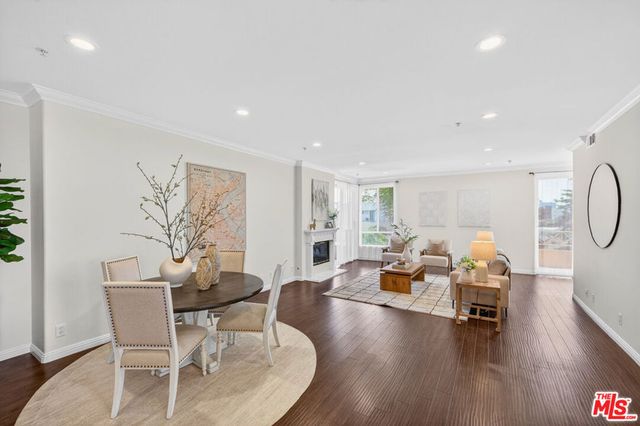 333 Westminster Avenue 402, Los Angeles, CA 90020