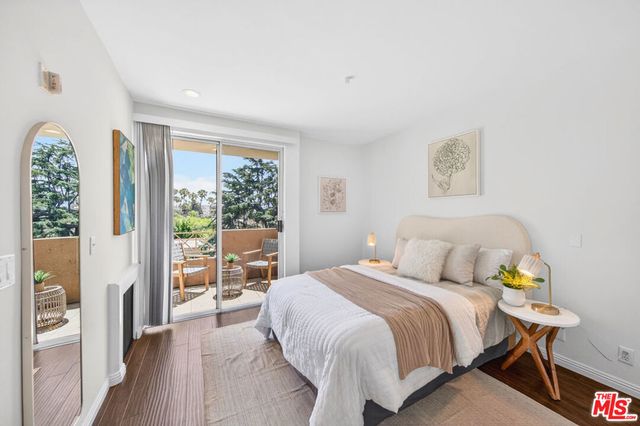 333 Westminster Avenue 402, Los Angeles, CA 90020