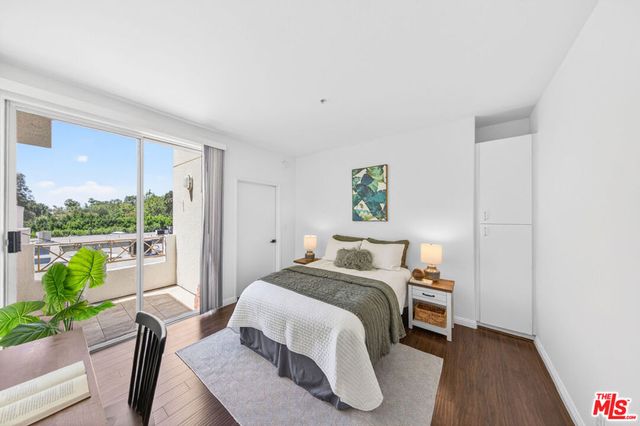 333 Westminster Avenue 402, Los Angeles, CA 90020