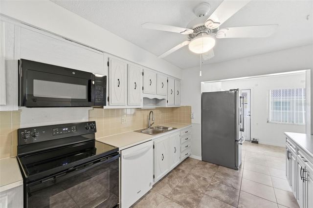 11200 102ND AVENUE 115, Seminole, FL 33778