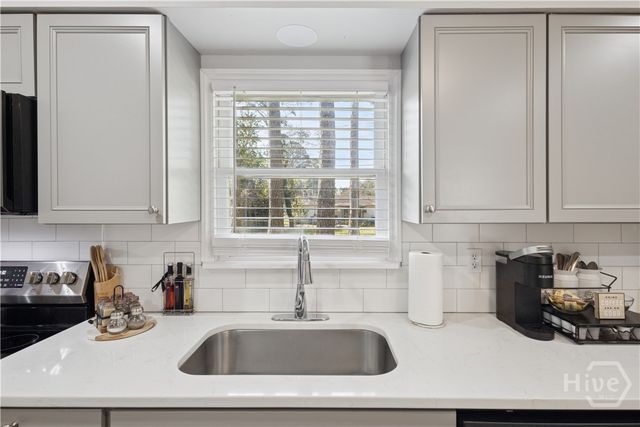 11 Ossabaw Road, Savannah, GA 31410