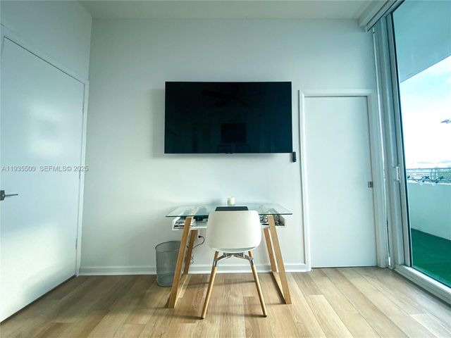 350 NE 24th St 712, Miami, FL 33137