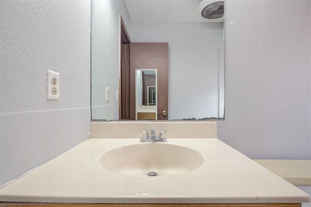 4709 S East Avenue, Oklahoma City, OK 73129