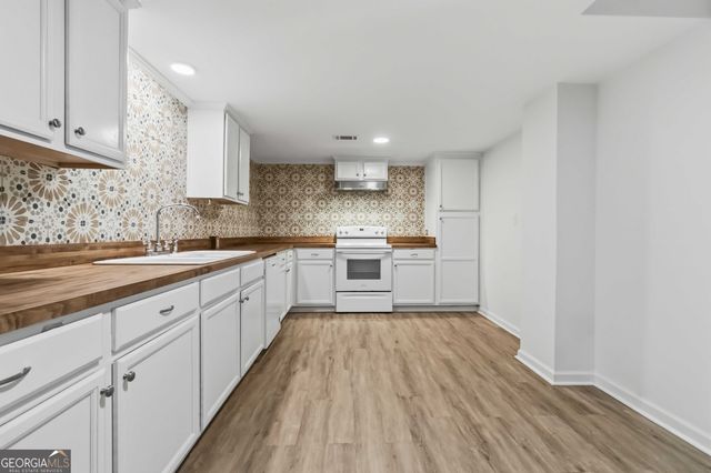 6748 Brandon Mill Road, Sandy Springs, GA 30328