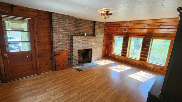 45 Chase Street, Claremont, NH 03743