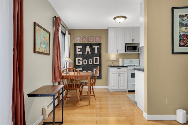 4101 Parklawn Avenue 103, Edina, MN 55435