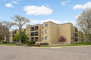 4101 Parklawn Avenue 103, Edina, MN 55435