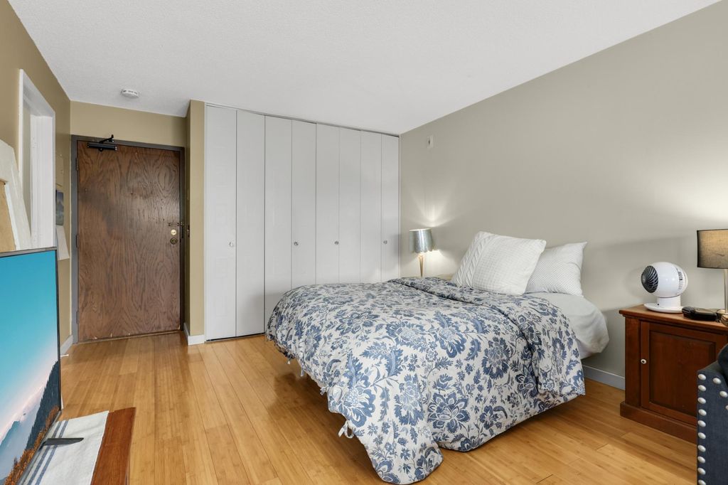 4101 Parklawn Avenue 103, Edina, MN 55435 — photo 3