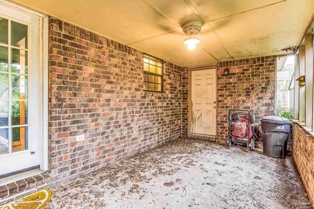 10495 Silver Creek Dr, Pensacola, FL 32506