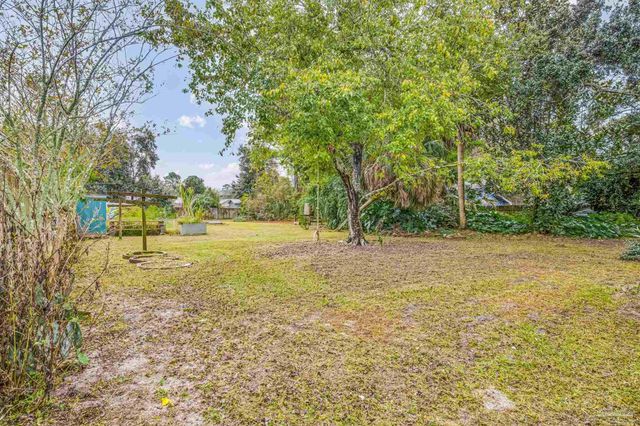 10495 Silver Creek Dr, Pensacola, FL 32506