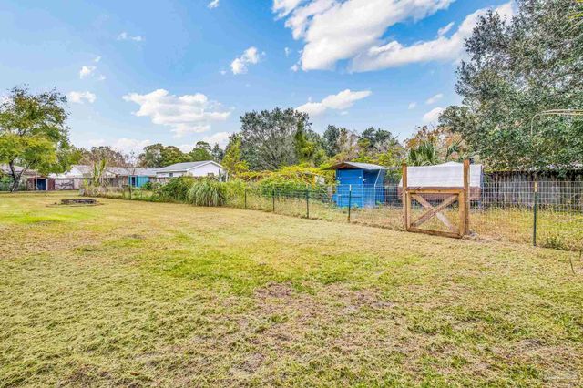 10495 Silver Creek Dr, Pensacola, FL 32506