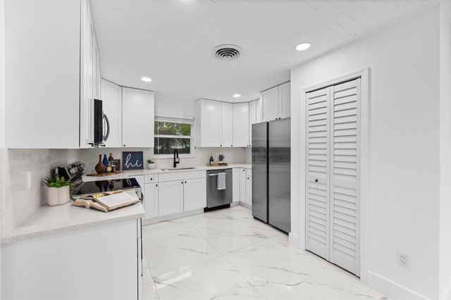 1772 NE 23rd Drive, Jensen Beach, FL 34957