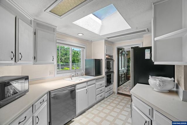 1055 N Lockhaven Dr 51, Keizer, OR 97303